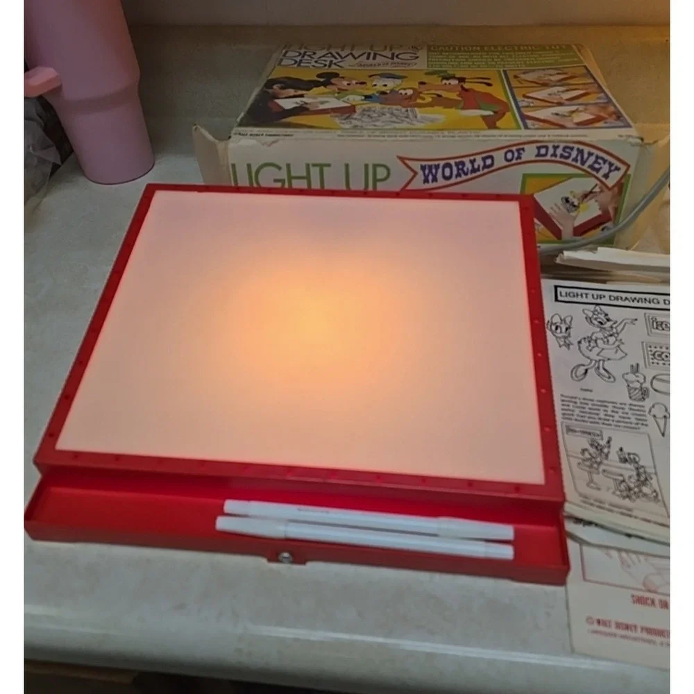 Vtg World of Disney by Lakeside Light Up Trace & Color Drawing Desk Board #5340‎